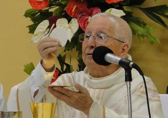 Monsenhor Rubião Lins Peixoto está na UTI com coronavírus