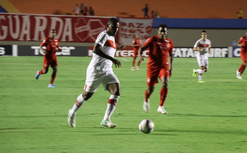 Galo vacila e cede empate ao Vila Nova, mas segue no G4 da Série B