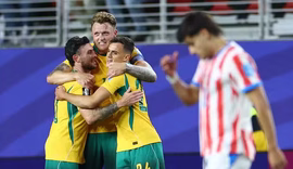 Austrália empata com Paraguai e se classifica no segundo lugar do Grupo D