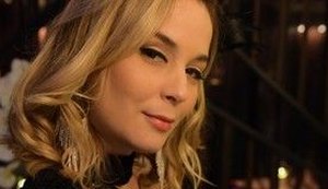 'Amor Sem Igual': Baleada em roubo, Cindy ganha ajuda para evitar prisão