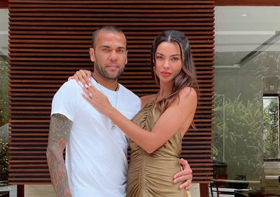 Preso em Barcelona, jogador Daniel Alves liga para a esposa e implora para manter o casamento
