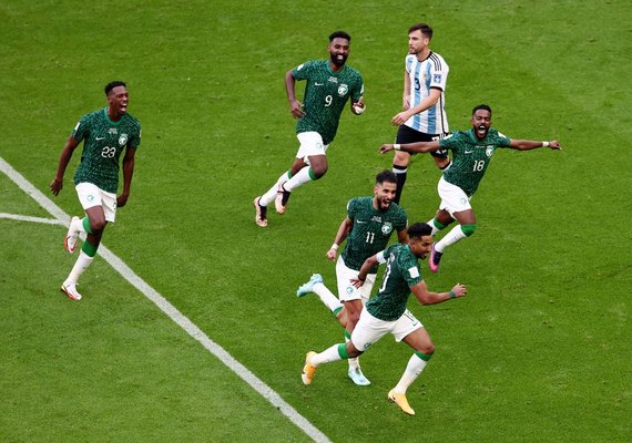 Arábia Saudita vence a Argentina de virada em 1ª zebra da Copa do Catar