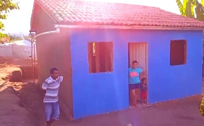 Após perder tudo em incêndio, família vai passar Natal em uma casa nova