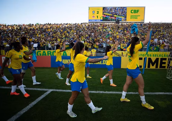 Seleção feminina é convocada para amistosos contra o Japão e Marta está de volta