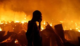 Incêndio em favela da capital do Quênia deixa mortos e 4 mil casas destruídas