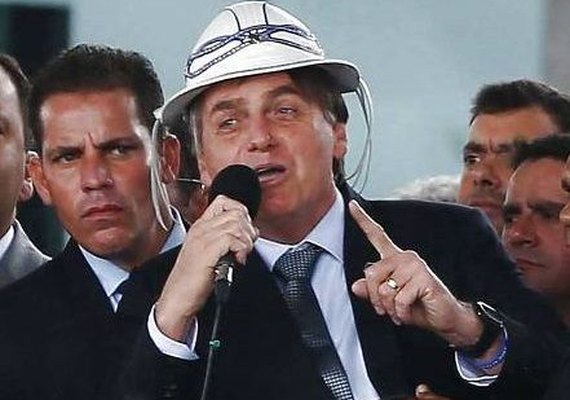 'Eu amo Nordeste', diz Bolsonaro em visita à Bahia após polêmica sobre governadores