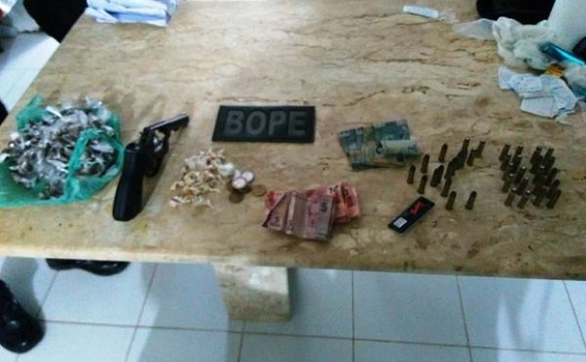 Militares do Bope apreendem drogas e arma de fogo em Maceió e Maragogi