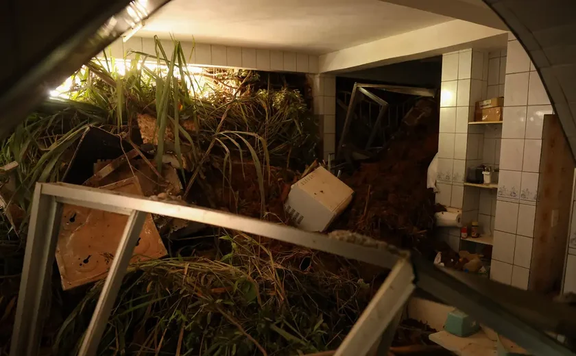 Chuvas fortes deixam 64 mortos em Juiz de Fora e Ubá