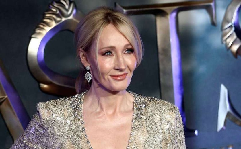 Escola britânica retira nome de J.K. Rowling após acusações de transfobia