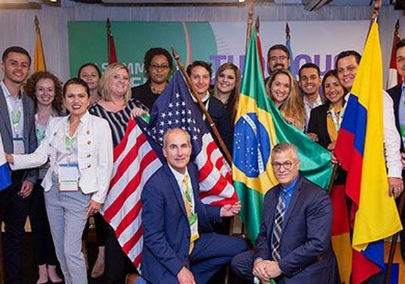 Jovens de conselho mundial são desafiados a replicar modelo de formação do Sicredi