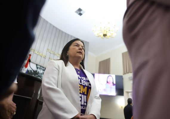 Projeto de Lei de Fátima Canuto que obriga realização de cirurgia de lábio leporino é aprovado pela ALE