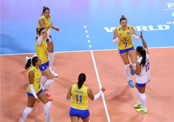 Brasil vence turcas no tie-break em jogo equilibrado no Grand Prix