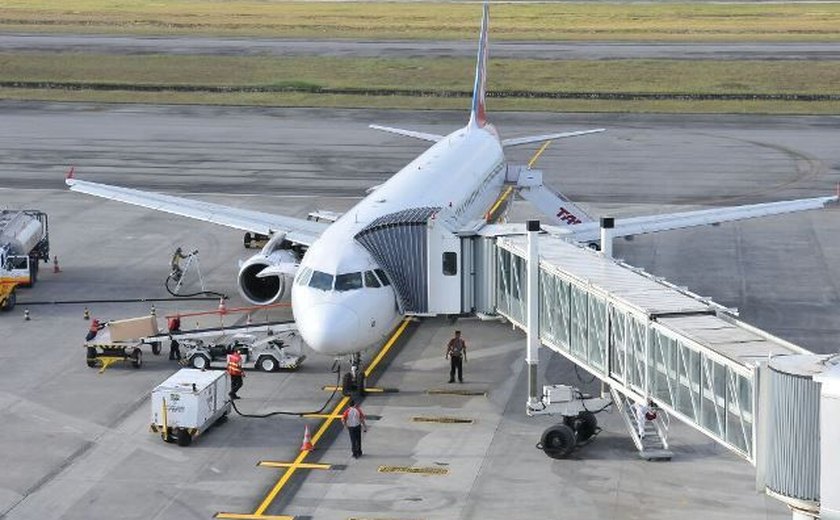 Falta combustível em 9 aeroportos do país, diz Infraero
