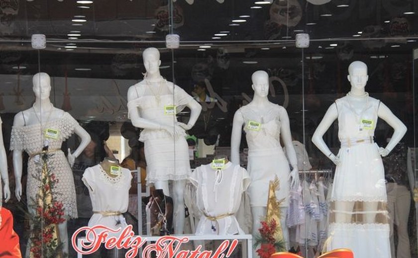 Réveillon: roupas de cor branca são mais procuradas pelos consumidores