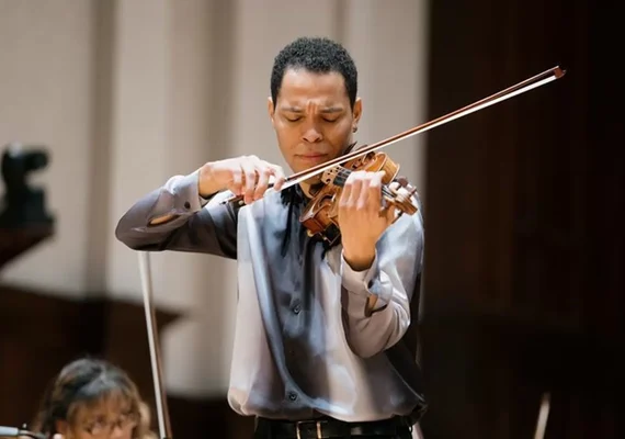 Violinista carioca vence competição de música nos EUA