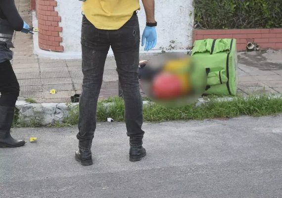 Entregador por aplicativo é assassinado a tiros no bairro da Jatiúca
