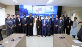 PGJ Lean Araújo fala sobre atuação institucional do MPAL ao receber visita de cortesia de novos juízes do TJ/AL