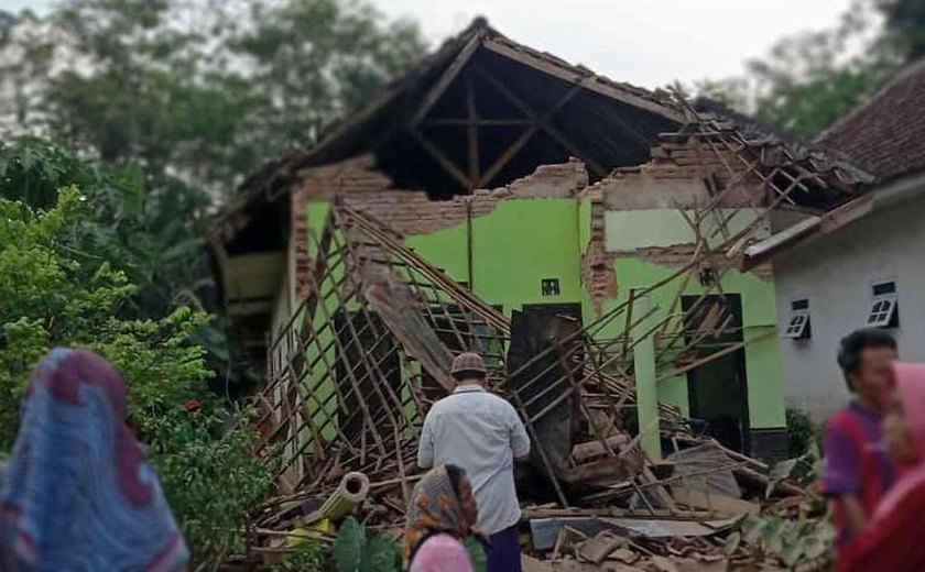 Ilha de Java na Indonésia é atingida por terremoto de magnitude 5,9