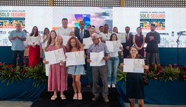 Rio Largo realiza maior entrega de títulos do Moradia Legal e garante dignidade para mais de 400 famílias