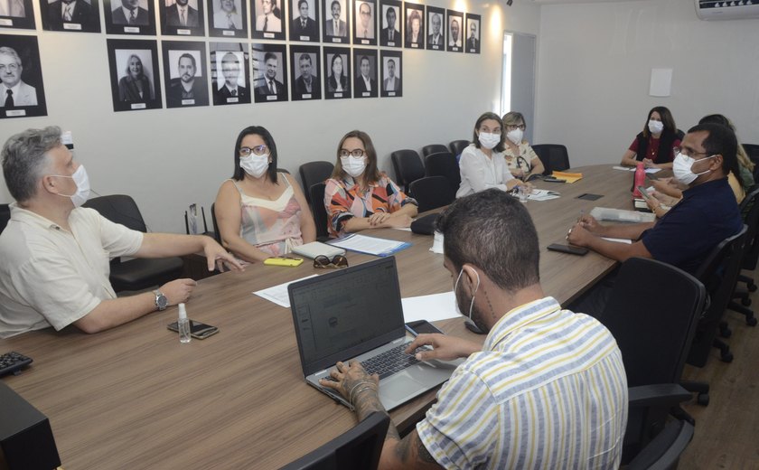 Sala de Situação da Covid-19 alerta sobre crescente de casos e óbitos pela doença em Alagoas