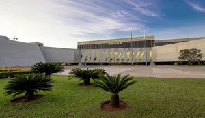 STJ afasta cautelarmente ministro acusado de importunação sexual