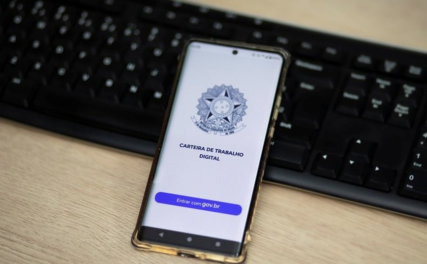 Alagoas abre mais de 4,6 mil novas vagas com carteira assinada em outubro