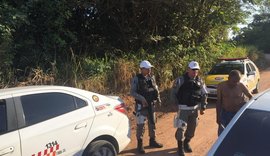 Taxista fica apenas com roupas íntimas após táxi ser levado e BPRv encontra o veículo