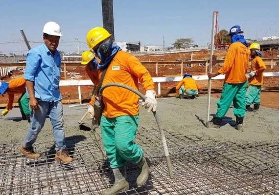 Empresa de construção civil abre vagas em canteiros de obras em Maceió