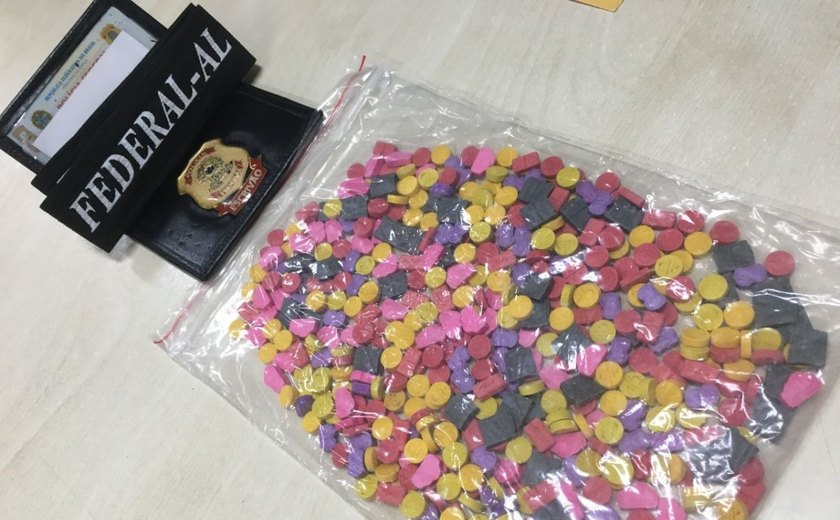 Polícia Federal em Alagoas apreende 500 comprimidos de ecstasy em Maceió