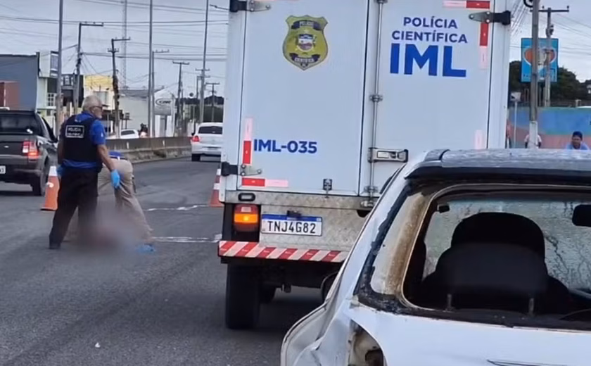 Motociclista morre após colisão com carro parado na AL-110, em Arapiraca