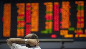 Bovespa opera em alta, puxada por ações de empresas de commodities