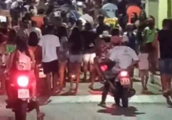 Blocos de rua geram aglomerações em cidades do interior