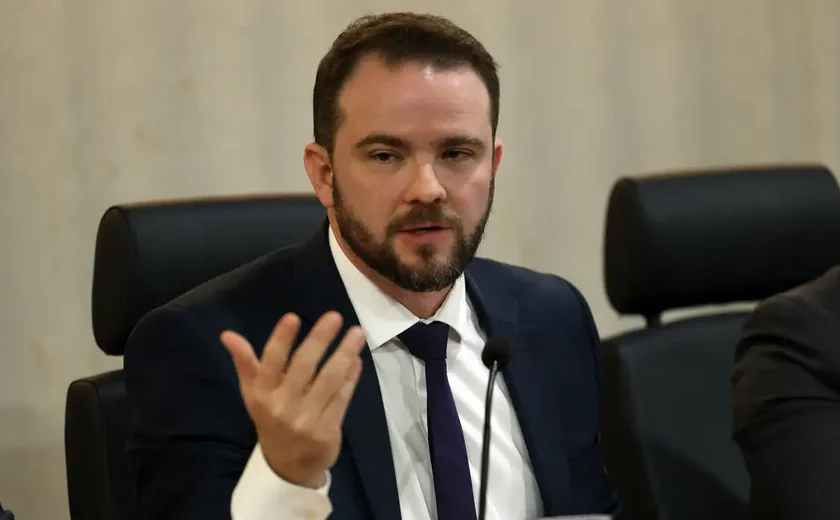 Governo federal propõe subsídio de R$ 1,20 ao diesel após impasse do ICMS