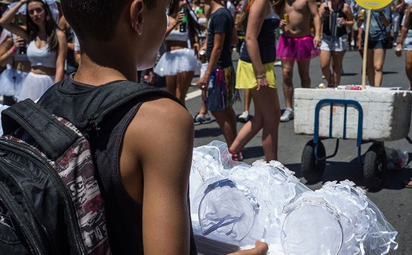 Grupo denuncia trabalho infantil no carnaval de rua de São Paulo