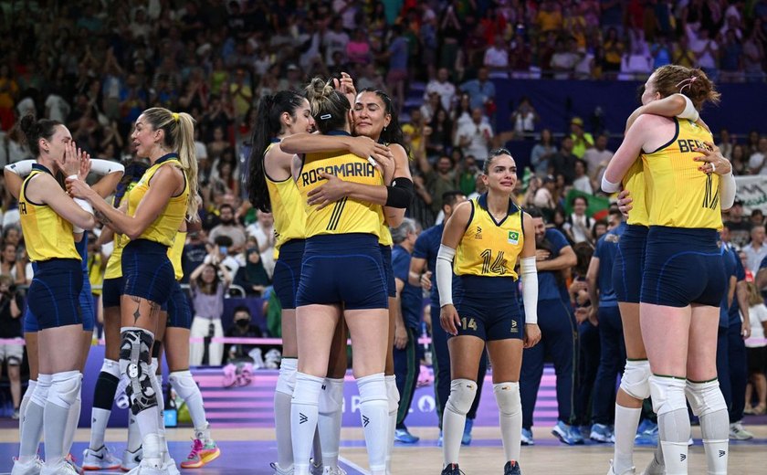 Brasil supera Turquia e conquista bronze no vôlei feminino em Paris