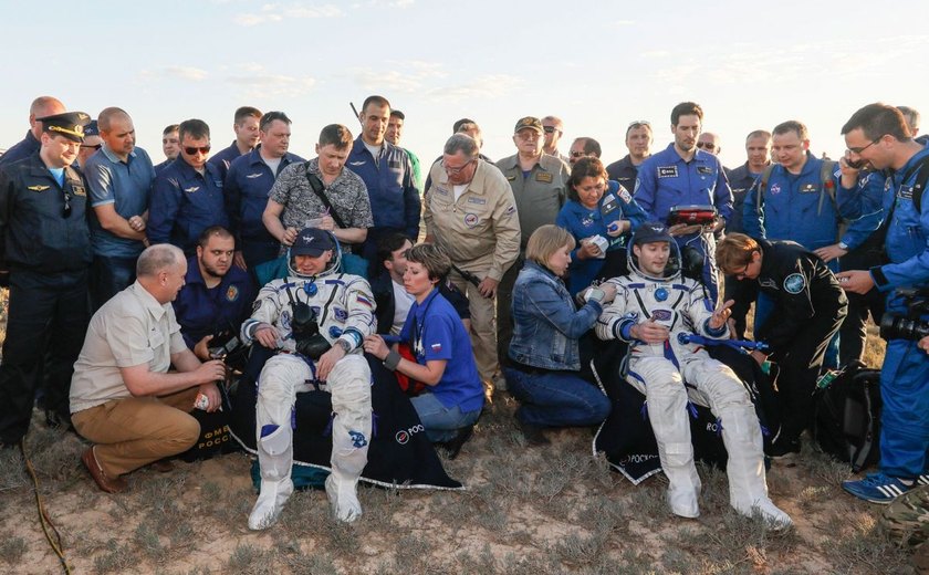 Após 200 dias no Espaço, astronautas francês e russo voltam à Terra