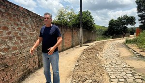 Prefeito de Branquinha vistoria ruas que receberão pavimentação na zona urbana