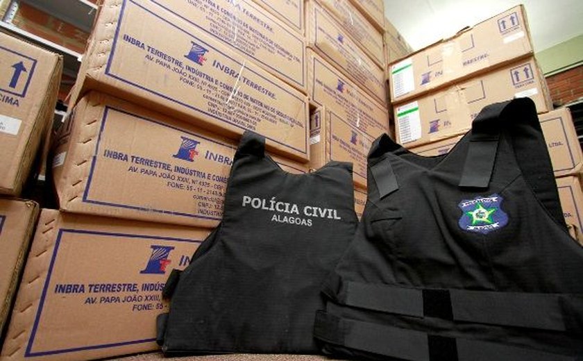 Governo incinera mais de 3t de drogas e entrega equipamentos à Segurança Pública