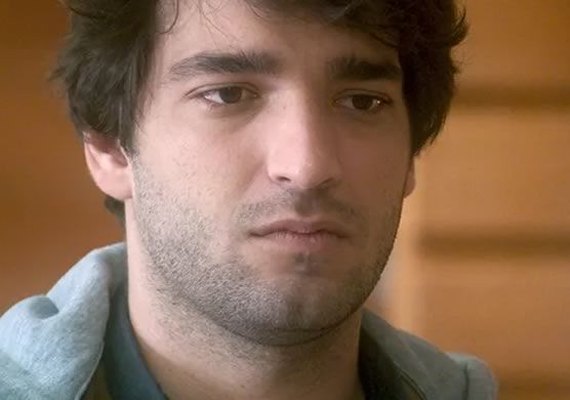 Novela 'A Lei do Amor': Tiago admite medo de enlouquecer por causa de Marina
