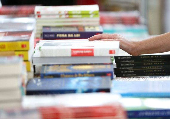 MP/AL apura possível improbidade administrativa em Lagoa da Canoa na compra de livros didáticos