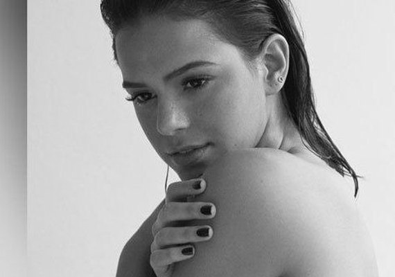 Marquezine revela que já havia beijado na vida real antes do 1º beijo na TV, aos 13 anos