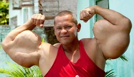 Morre Arlindo Anomalia, conhecido como Popeye Brasileiro, aos 55 anos