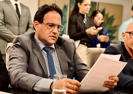 Aprovado projeto que assegura gratuidade em taxas e tarifas na renovação e 2ª via da CNH para maiores de 60 anos