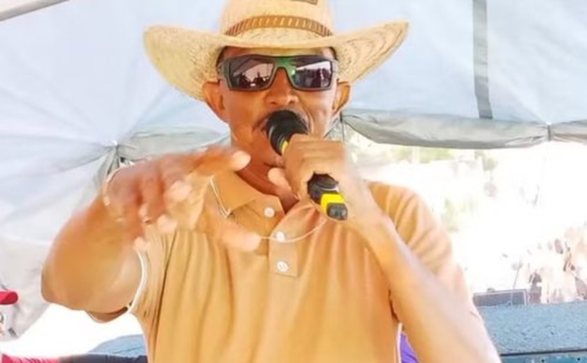 Cantor de forró é encontrado morto com ferimentos de facão