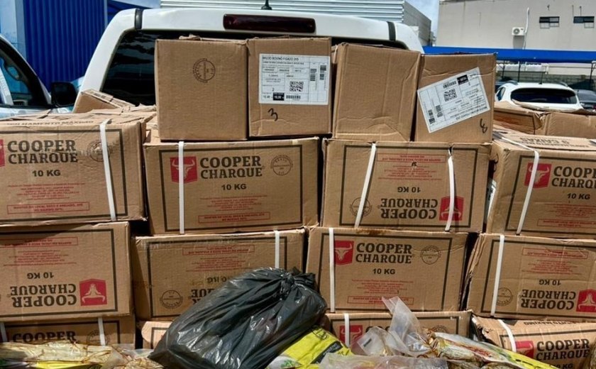Mais de 2 mil quilos de carnes e embutidos vencidos são apreendidos em Maceió