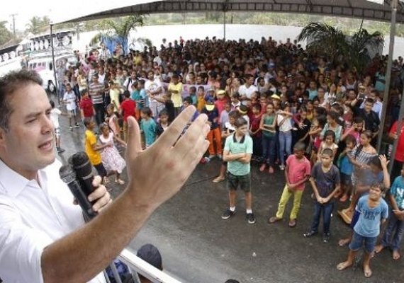 Renan Filho assina ordens de serviço em Delmiro neste sábado