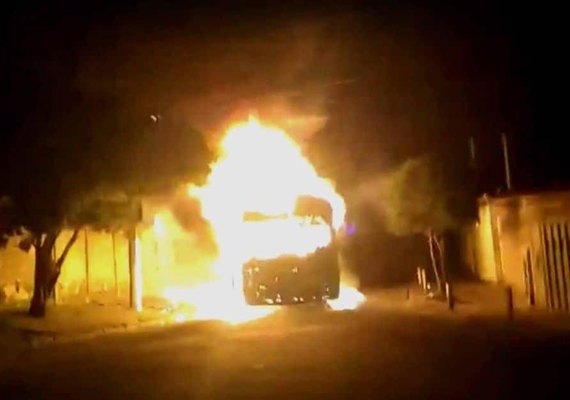 Seis ônibus foram incendiados em dois dias em Belo Horizonte e Contagem