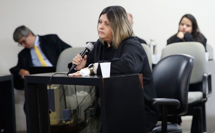 ﻿Em júri, acusada de mandar matar ex-companheiro em Maceió nega crime