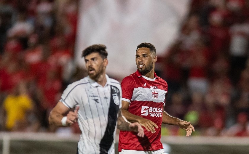 Luiz Phellype celebra boa fase e pede apoio da torcida do CRB