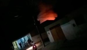 Incêndio destrói uma residência em São José da Laje